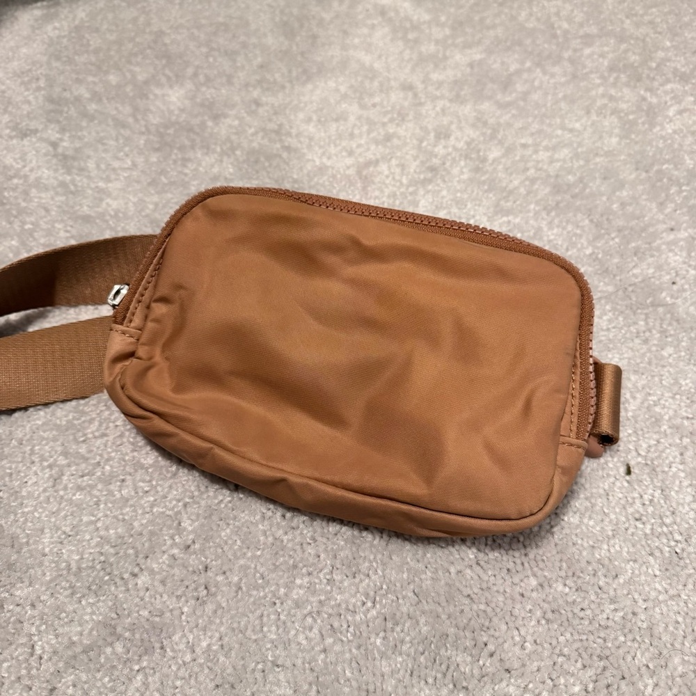 Quince Nylon Belt Bag, Camel